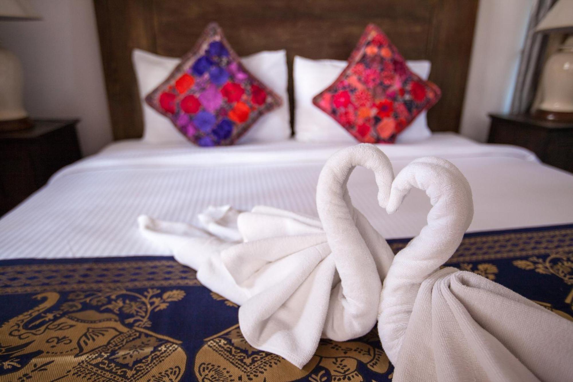 The Travellers Arms Hotel Chiang Mai Bagian luar foto