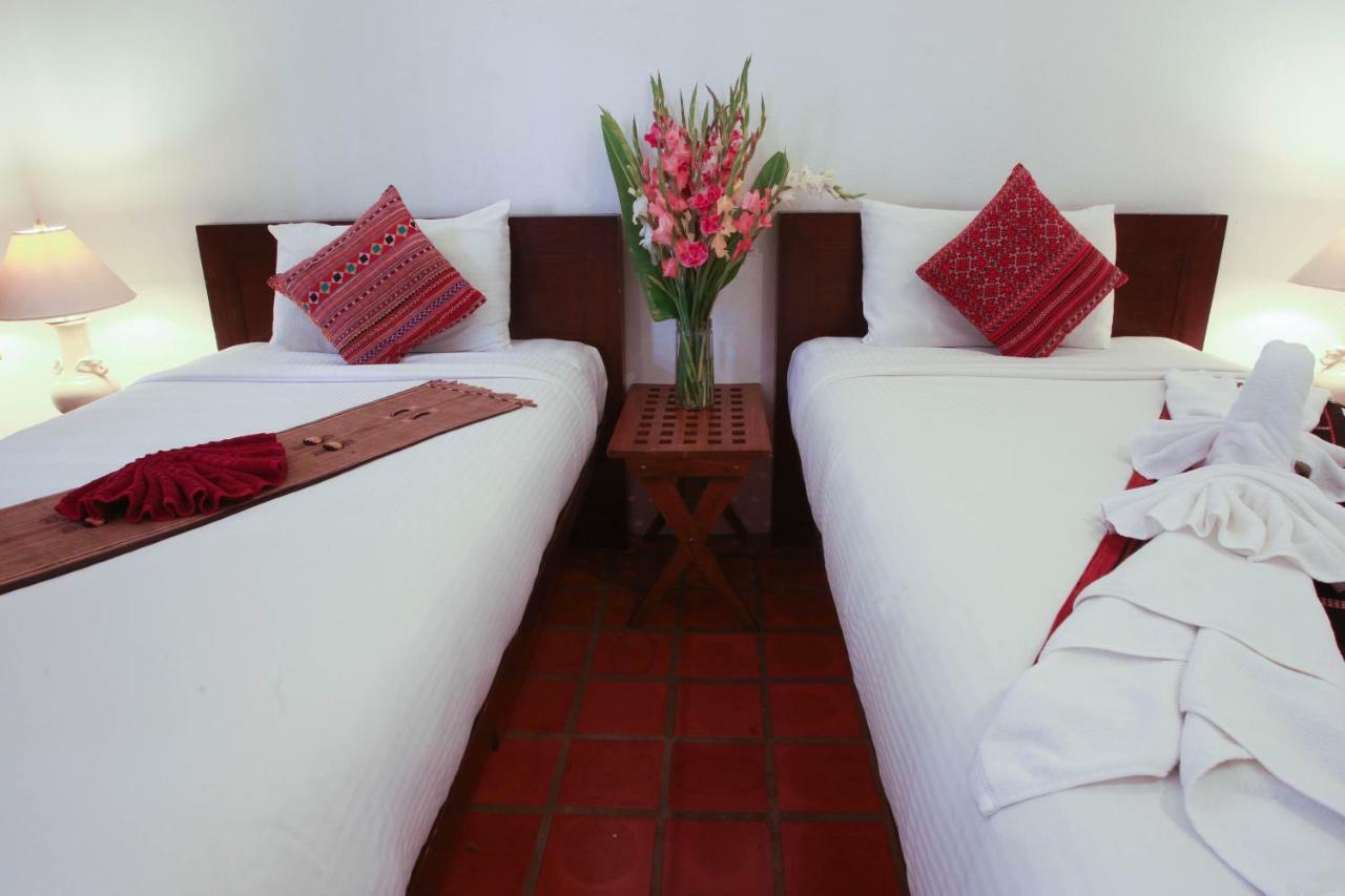 The Travellers Arms Hotel Chiang Mai Bagian luar foto